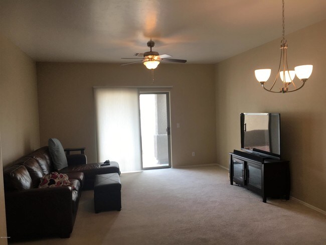 Foto del edificio - 3826 N Forest Park Dr