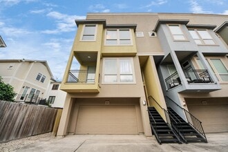 Building Photo - 5526 Crooms St