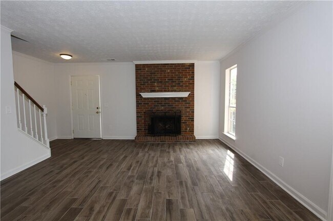 Foto del edificio - 5577 Clover Rise Ln