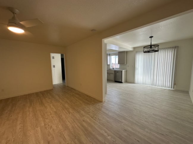 Photo - 210 S Illinois St (Anaheim, CA) Apartment