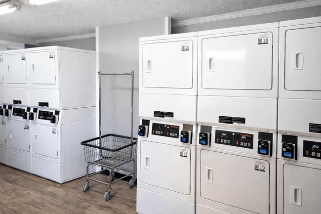 Foto del edificio - Burning Tree Apartments