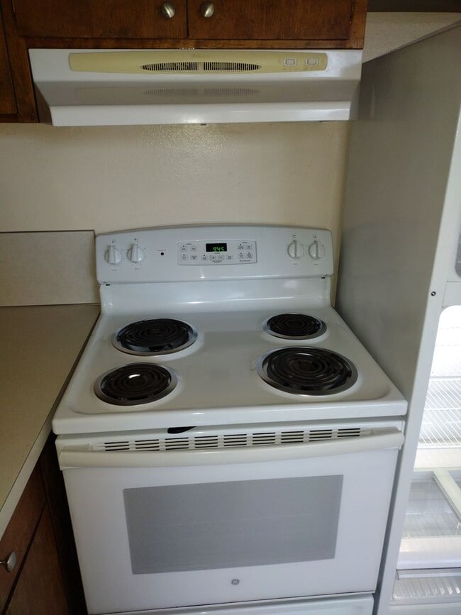Building Photo - 1 bed room 1 bath in Beautiful South Eugene