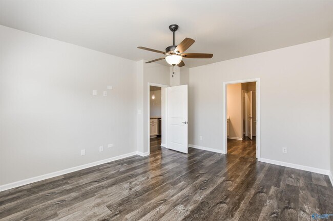 Foto del edificio - 15977 Glenncrest Ln