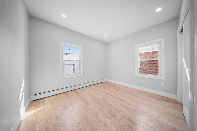 Building Photo - 170-6 Foch Blvd