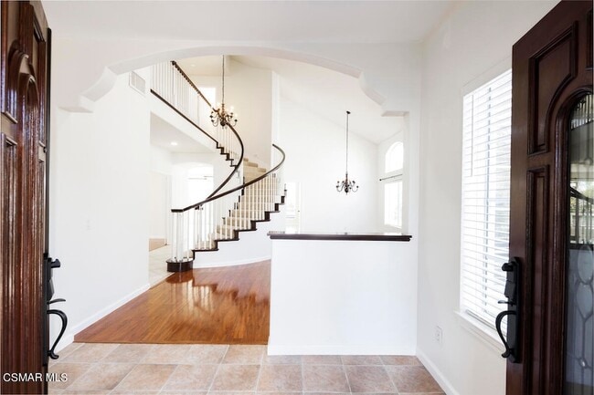 Building Photo - 1851 Fox Springs Cir