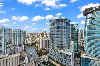 Building Photo - 475 Brickell Ave