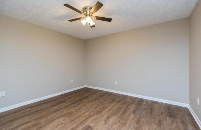 Foto del edificio - 431 Garden City Dr