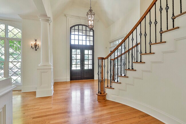 Foto del edificio - 403 White Springs Ct