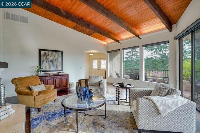 Foto del edificio - 44 Pulido Ct