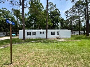 Building Photo - 108 SW Piston Glen