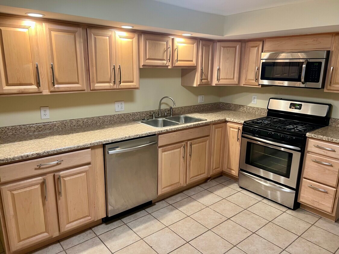 322 Grace St Unit 322, Mount Washington, PA 15211 Apartments in Mount Washington, PA