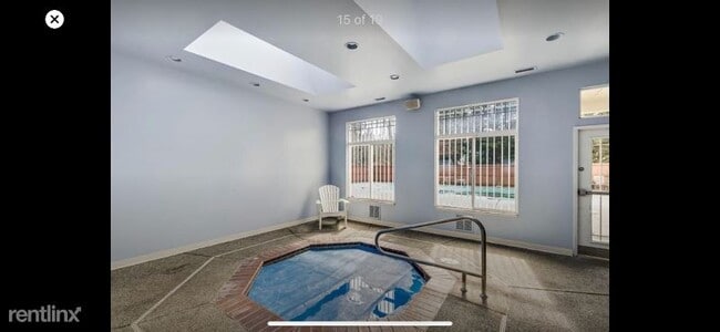 Building Photo - 2 br, 2 bath Condo - 594 241st Ln SE
