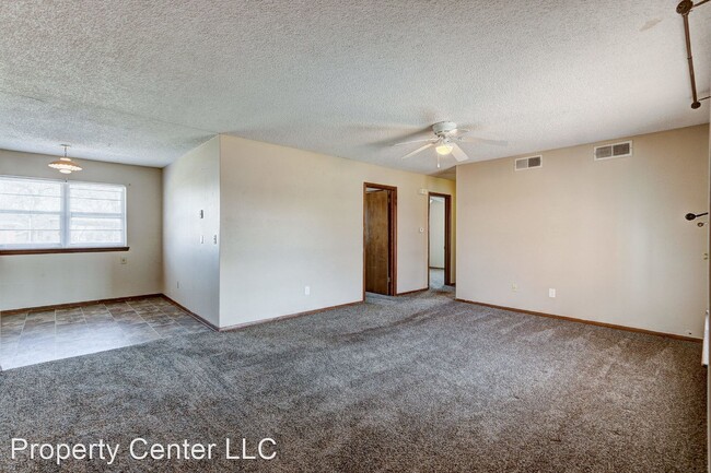 Foto del edificio - 3 br, 1 bath House - 23 E 22nd St