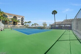 Building Photo - 1011 Anglers Cove