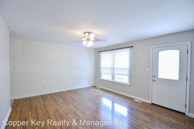 Building Photo - 3 br, 2 bath House - 429 Helton Drive