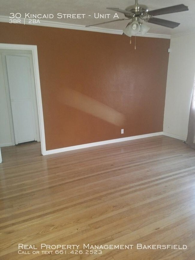 Foto del edificio - 3 bedroom in Bakersfield CA 93307