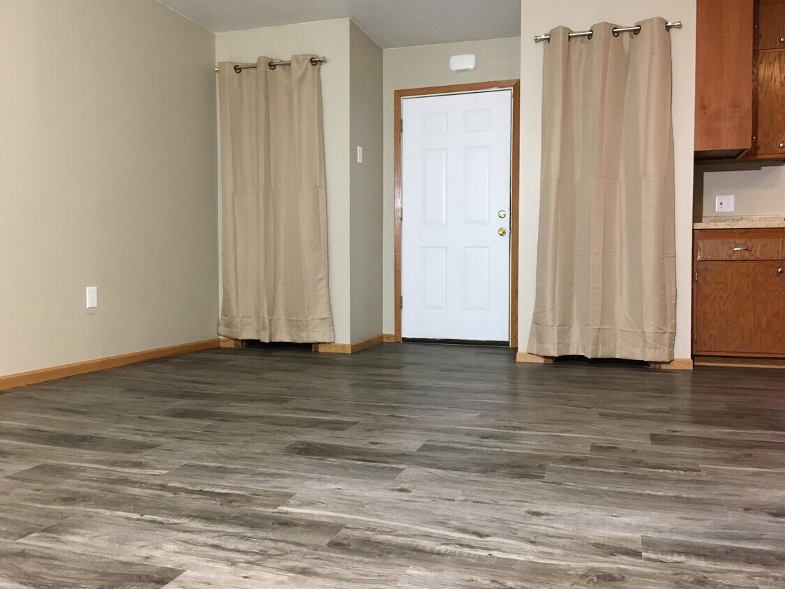 409 2nd St Unit 4091, Hudson, WI 54016 Room for Rent in Hudson, WI