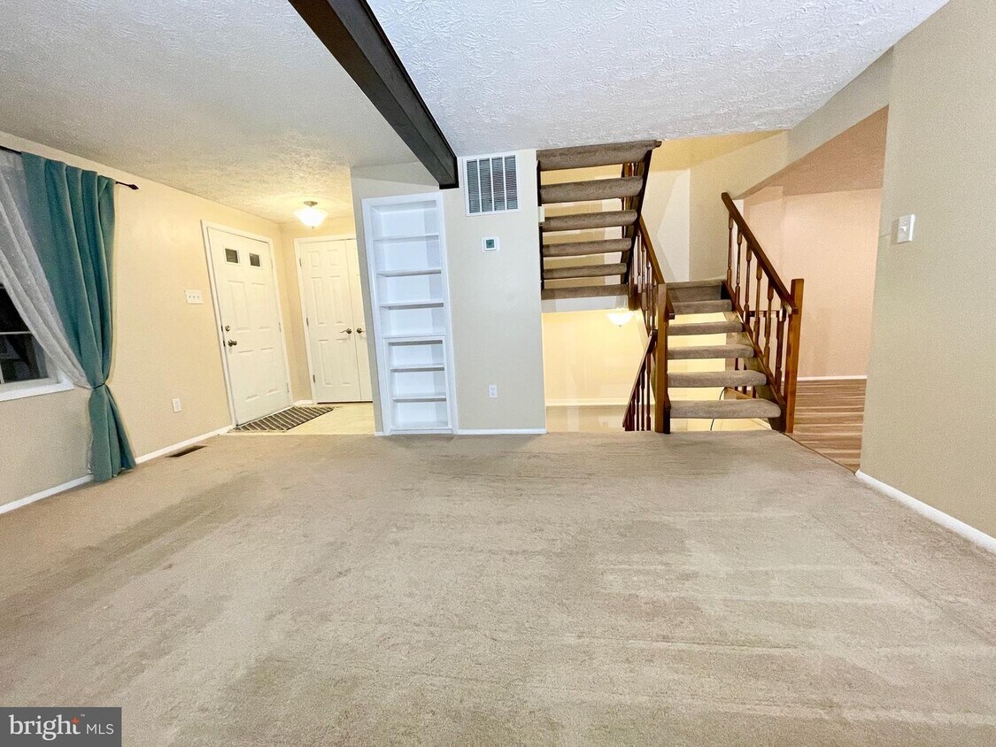 8093 Steeple Chase Ct, Springfield, VA 22153 Townhome Rentals in