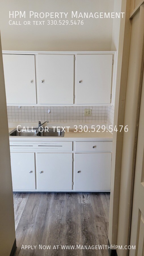 Building Photo - Spacious 1 bedroom apartment in Akron