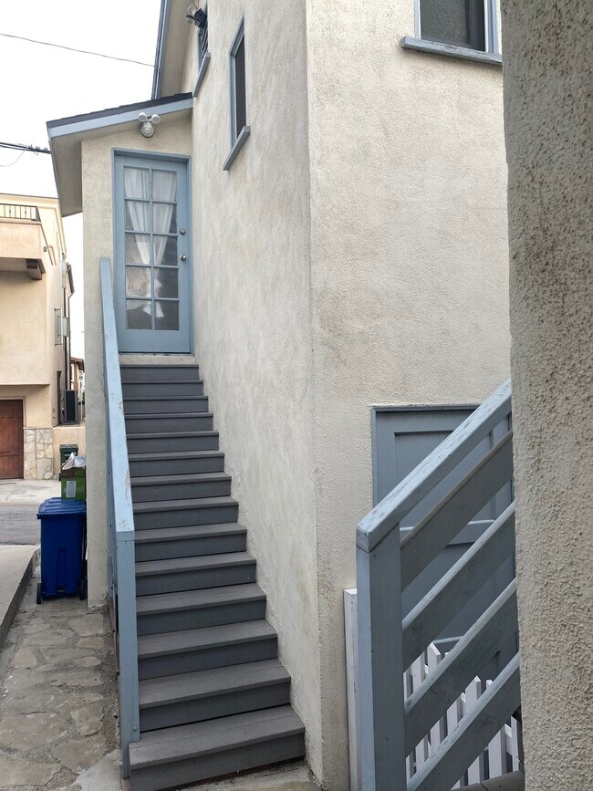 Entrance - 225 30th Plz