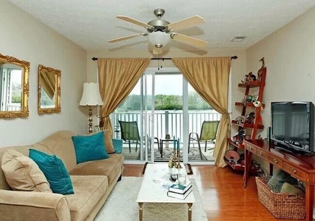 Foto del edificio - 2414 Lake Park Rd