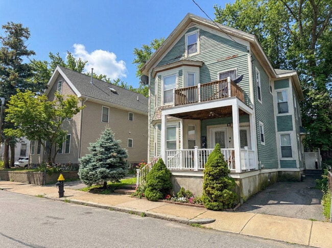 Building Photo - 44 Tuttle St