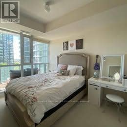 Photo du bâtiment - 4070 Confederation Pkwy