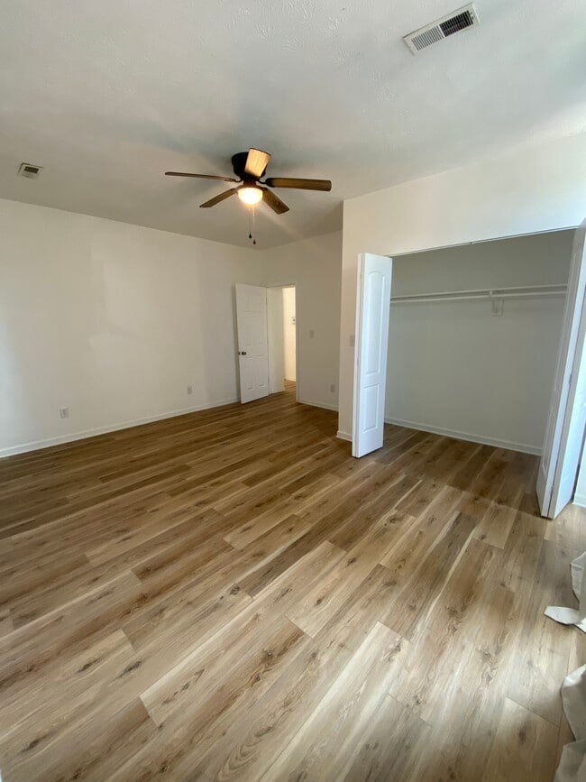 Building Photo - 1309 Dixie Hwy