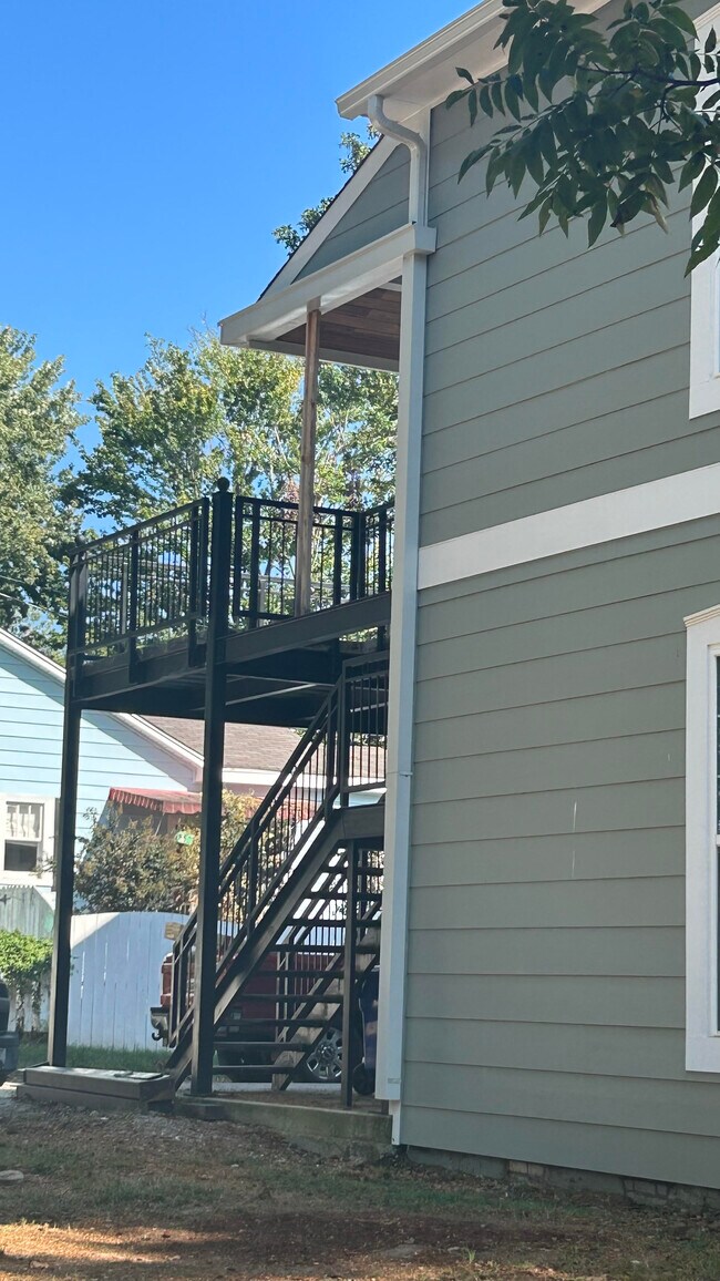 cubierta - 754 N Wood Ave