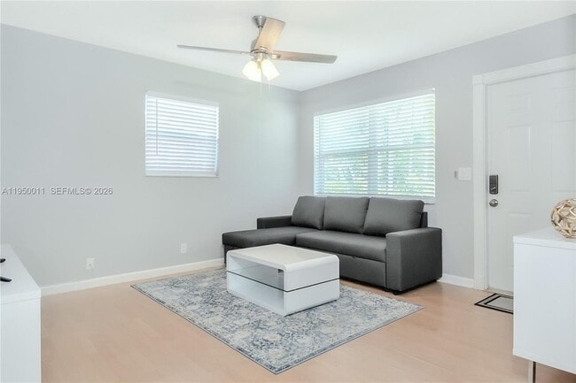 Foto del edificio - 1015 SW 30th St