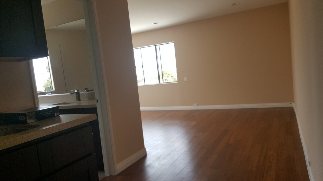 Primary Photo - 308 Pershing Dr