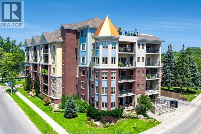 Building Photo - 6 Park