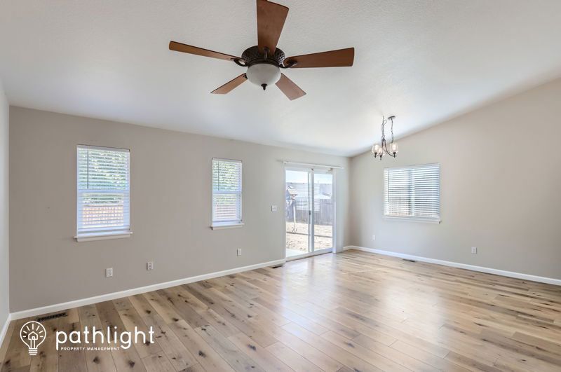 Foto principal - 2507 Park View Dr