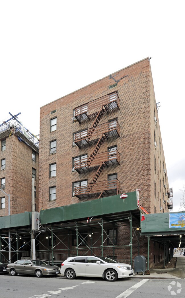 Foto del edificio - 39-89 50th Street