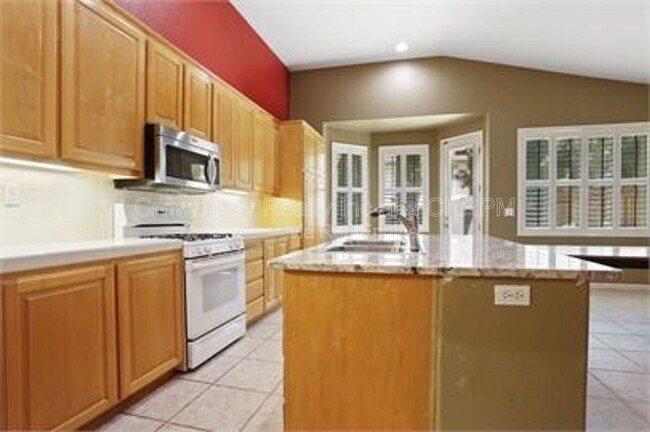 Building Photo - 1844 Oswego Ct
