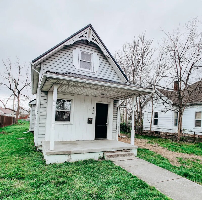 Primary Photo - 426 Western Ave