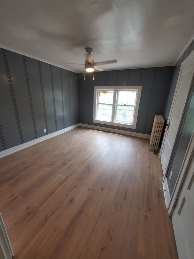 Foto del edificio - 2922-2924 W Juneau Ave. - 3 Unit