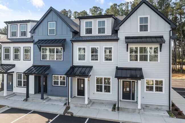 Foto del edificio - **OFFERING RENT DISCOUNT PROMOTION FOR FIRST 6 MONTHS** New Construction 4BD, 3.5BA Raleigh Townh...