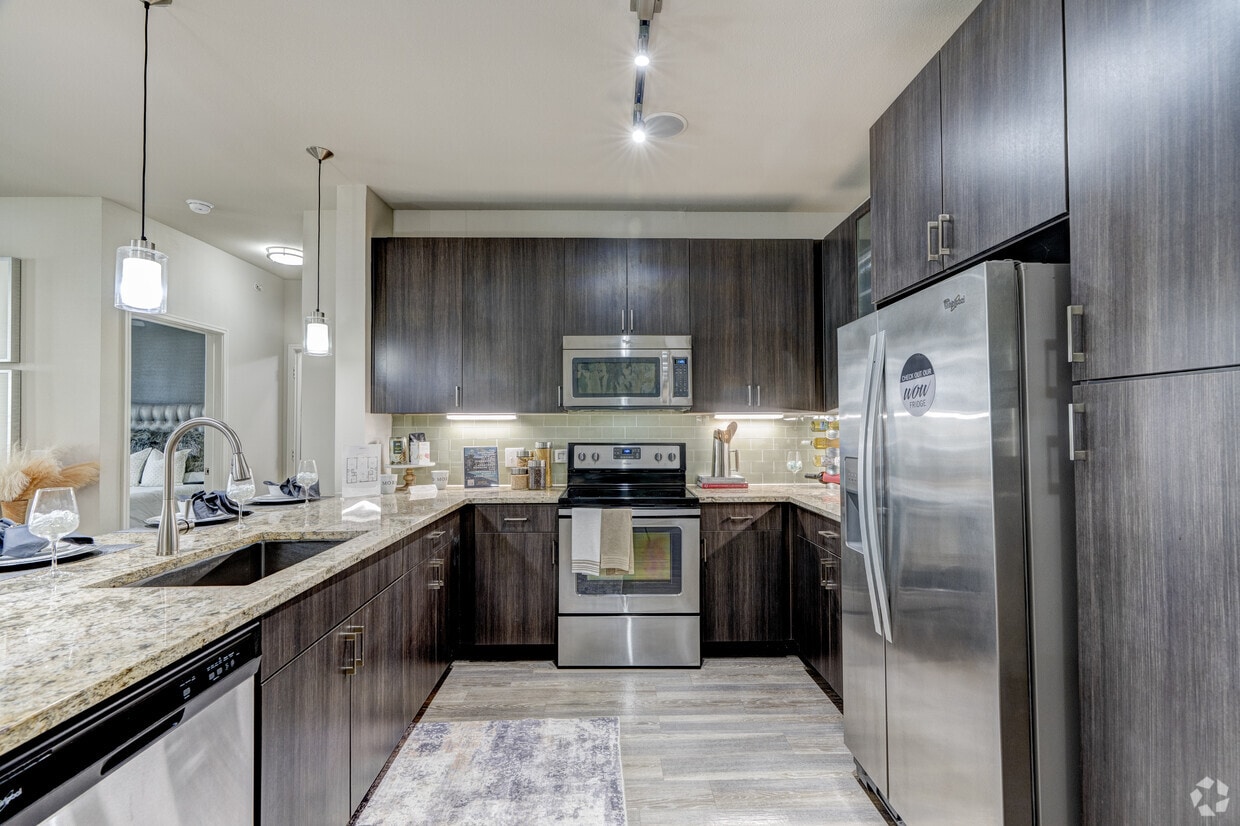 Primary Photo - Vista Energy Corridor