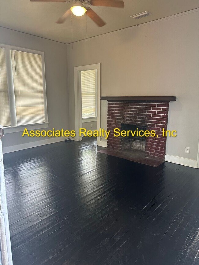 Foto del edificio - Move in Special,  1 week free rent! - Char...