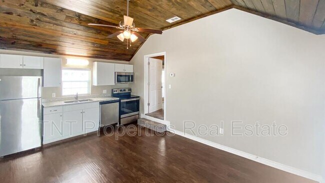 Photo - 813 S Coulter Dr Apartment