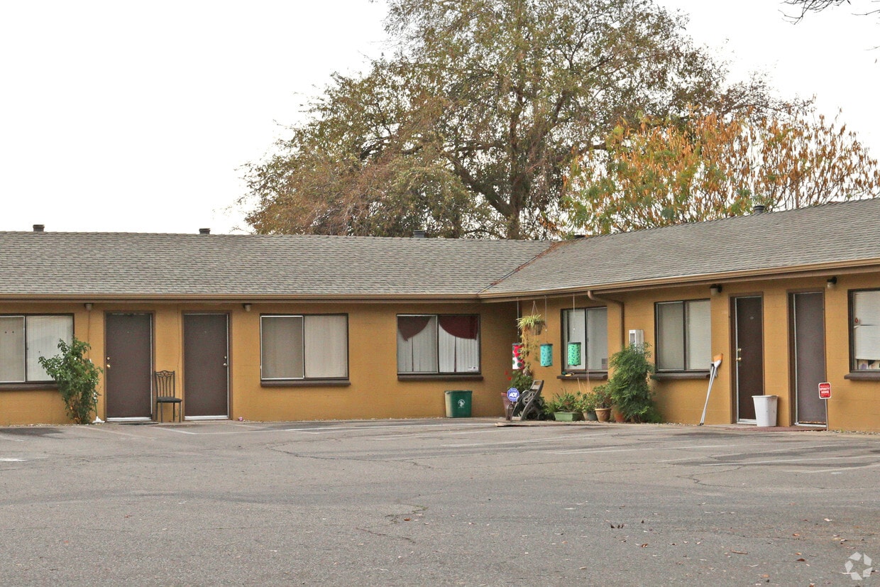 Building Photo - 4794 E Austin Way