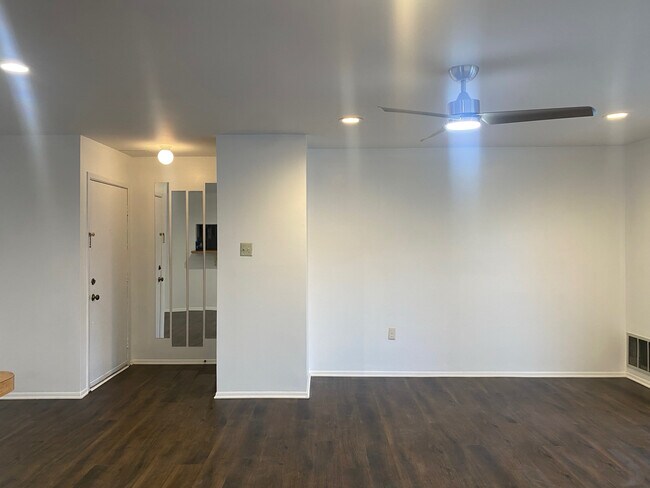 Foto del edificio - 1903 Jefferson Ct