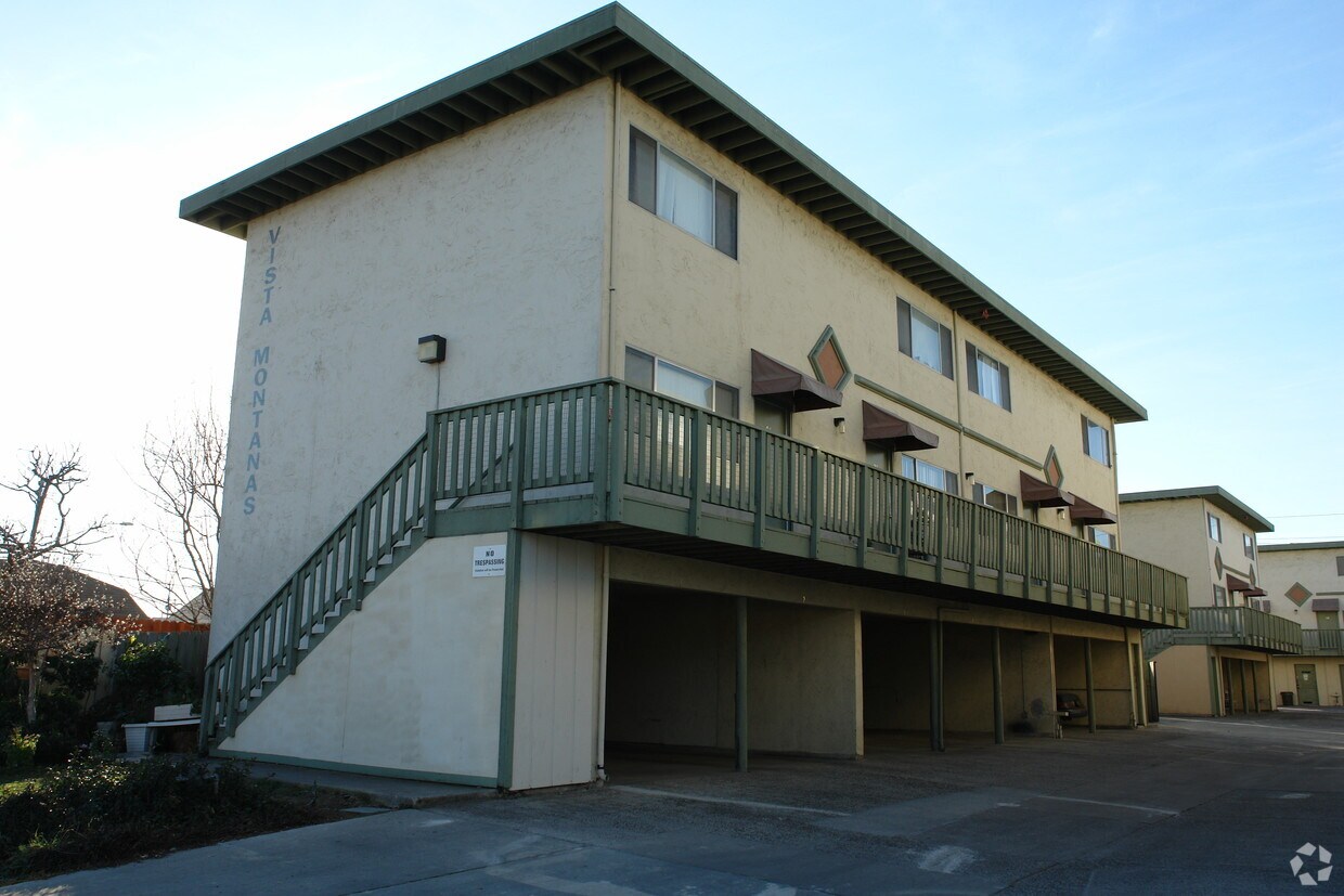 Building Photo - Vista Montanas