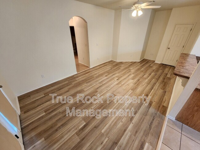 Building Photo - 1420 S Mississippi Ave