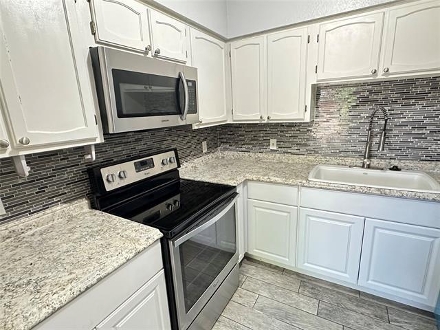 Primary Photo - 6743 S Creek Dr