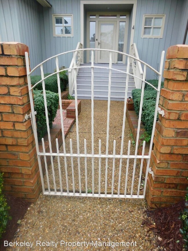 Building Photo - 3 br, 3.5 bath House - 201 Wareham's Point