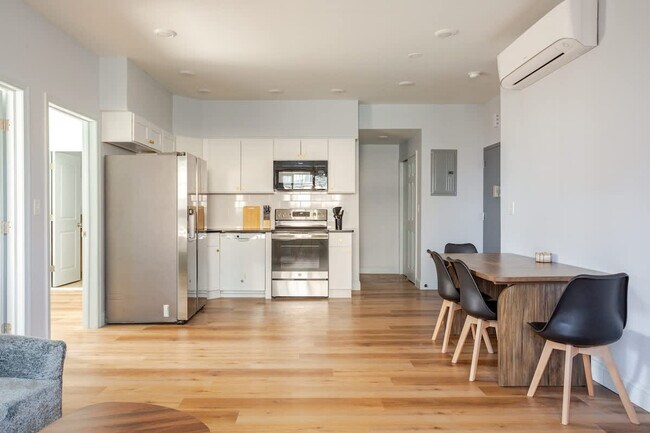 Building Photo - 1384 Ridge Ave