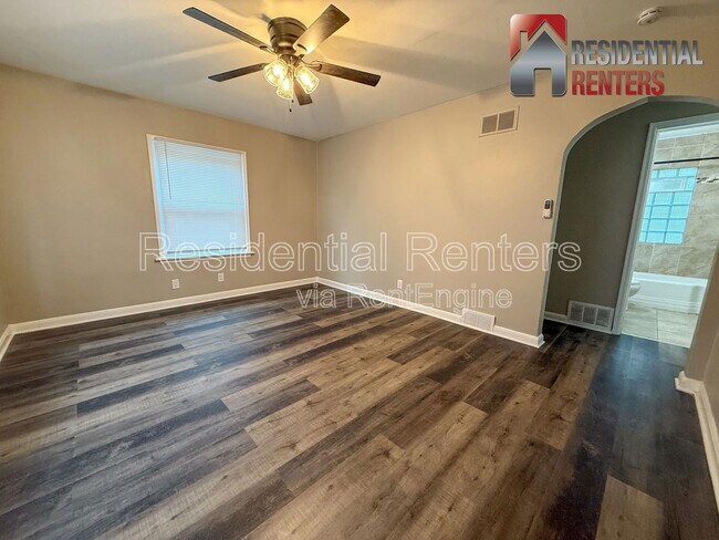 Foto del edificio - 5163 N 58th St