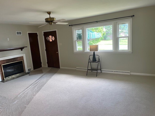 Sala de estar - 135 Grandview Dr